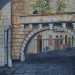 Mentre ci racconta della sua vita Angelo ripassa con un grande pennello i contorni del suo romantico Arco delle Meraviglie, per poi scurirlo con il color terra di Siena